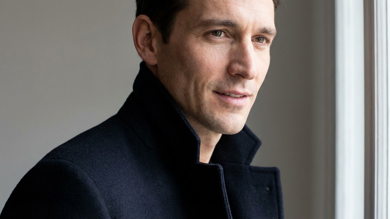 J'ai porté le mauvais col de manteau pendant des années : ce détail visage change tout