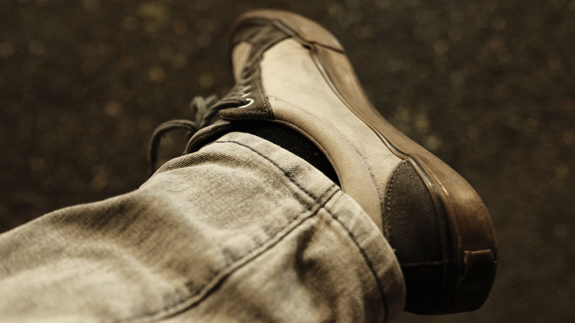 Je gardais mes baskets neuves des années au placard pour les grandes occasions : un cordonnier m'a montré ce qui arrivait ...