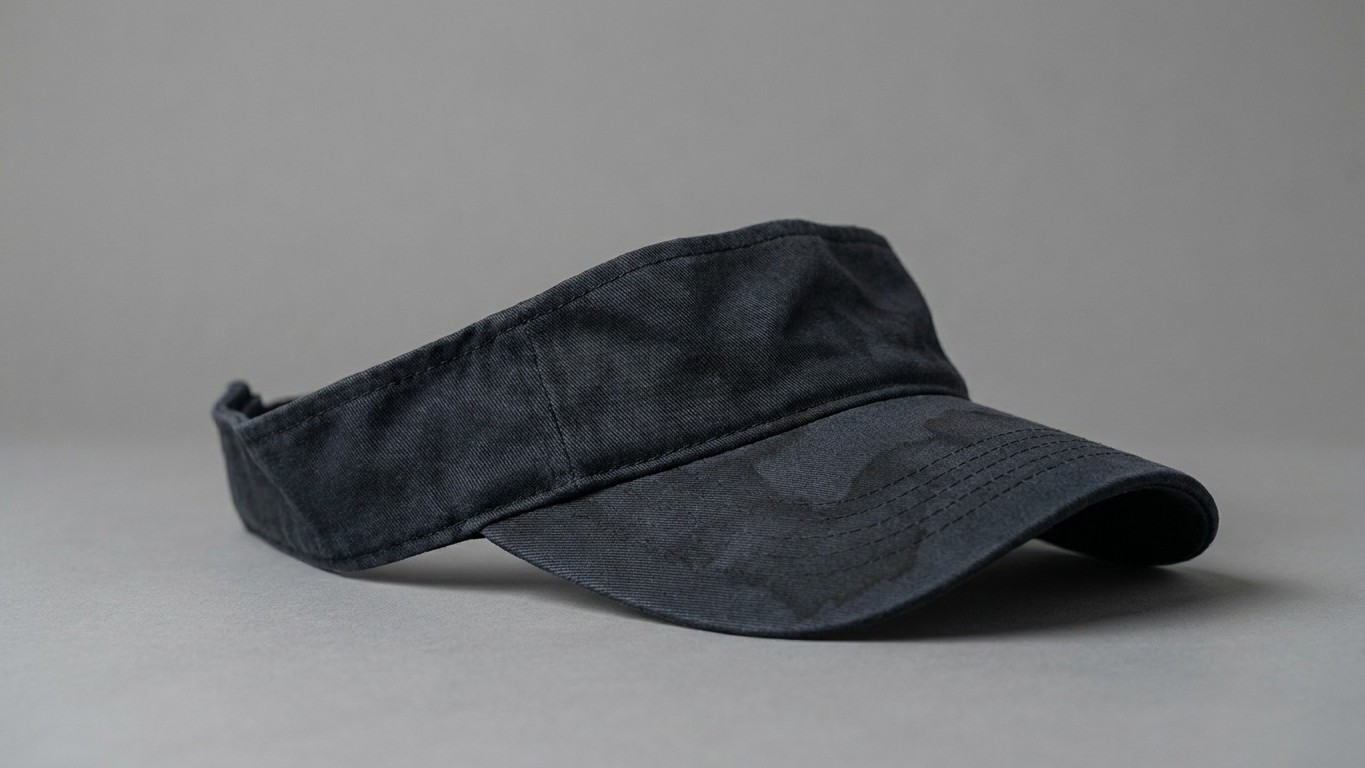Si votre casquette est ressortie de la machine avec une visière gondolée, ce n'est pas la faute de l'essorage : voici ce q...