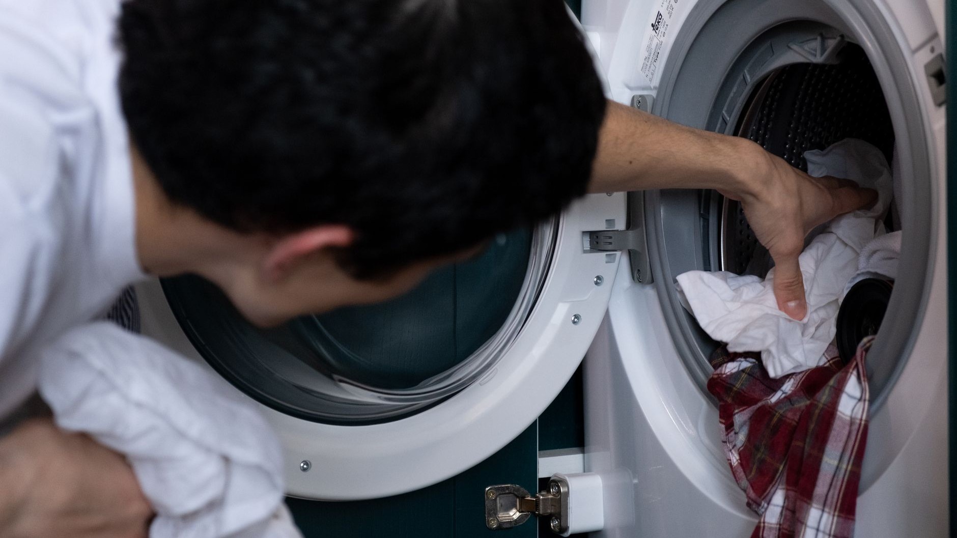 Si votre chemisette en viscose a rétréci et s'est déformée en machine, ce n'est pas la faute du programme : voici ce que c...