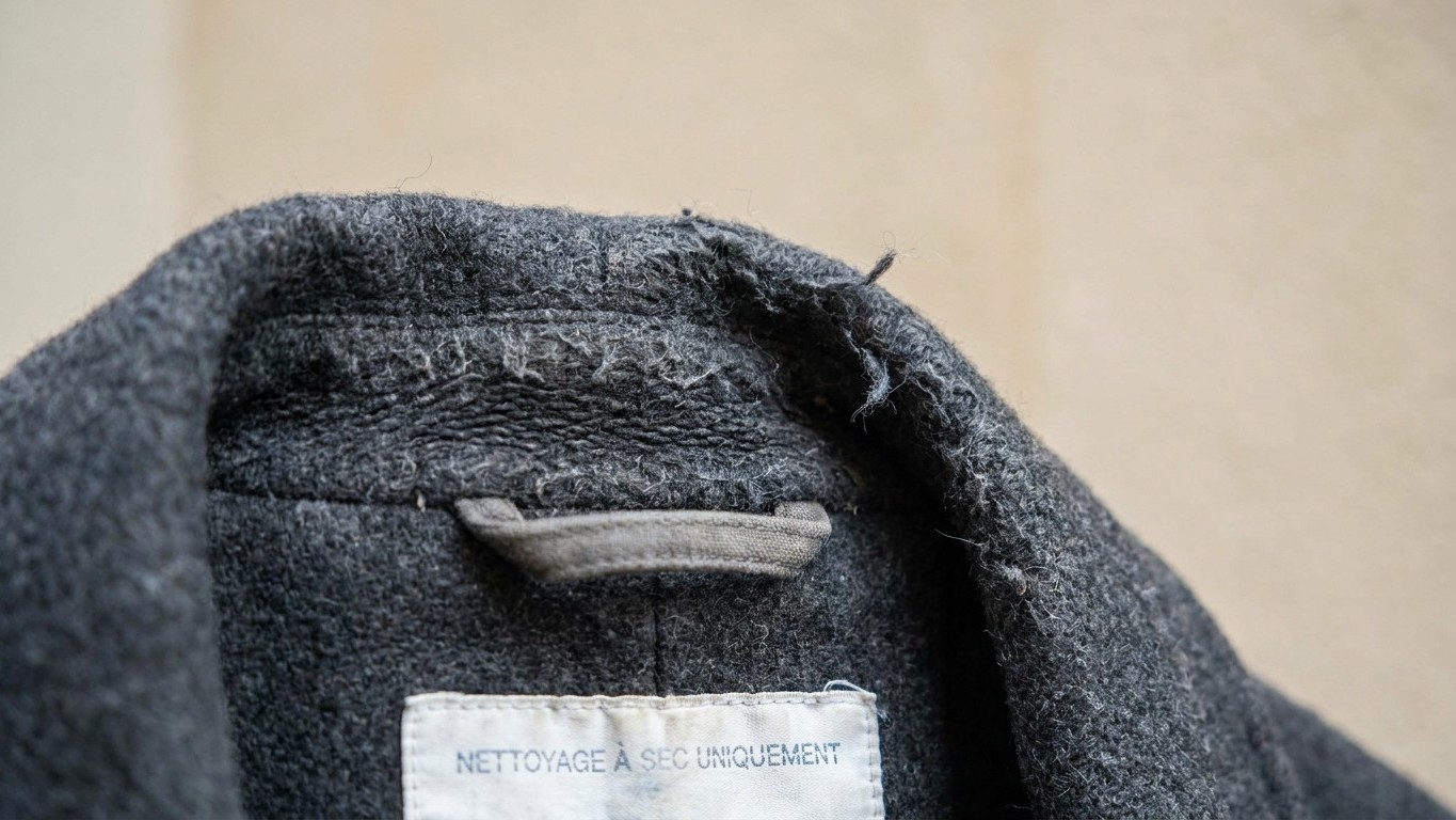 J'ai remis mon écharpe en mérinos par-dessus le col de mon manteau tous les matins de l'hiver juste pour ne pas avoir froi...